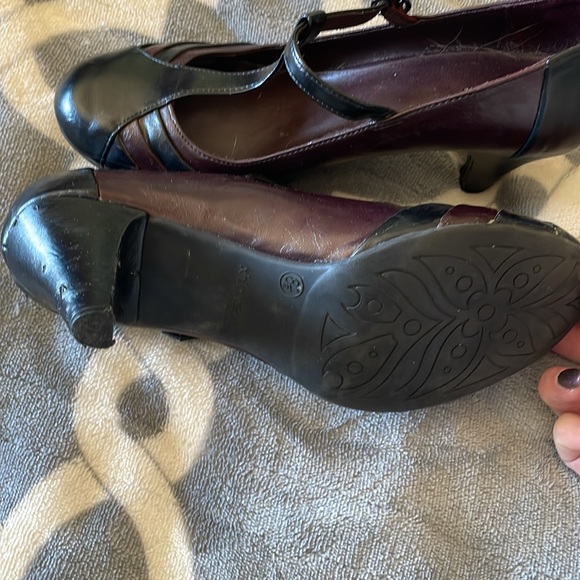 T-strap Heels - Picture 2 of 5